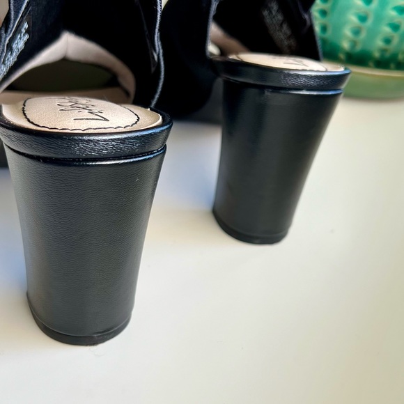 Life Stride Black Heels, size 8.5 (like new, excellent condition) - Picture 8 of 14